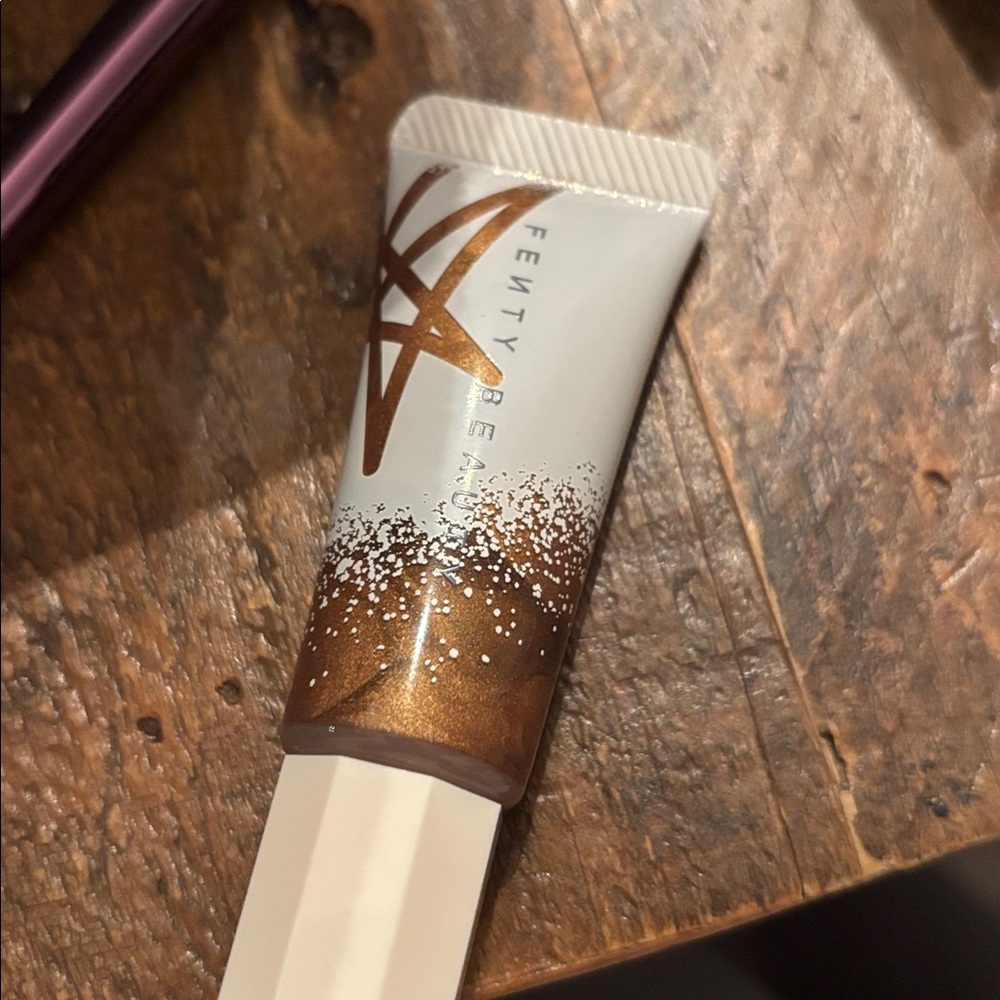 Fenty Beauty butta brownie  Highlighter Radiant Glow illuminator nwt